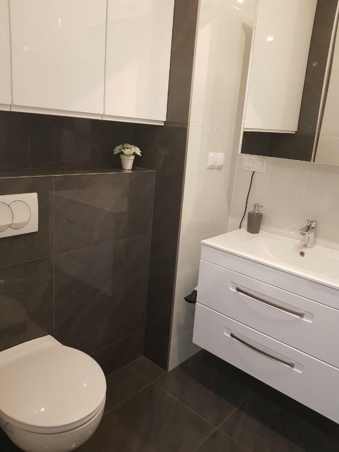 Apartamenty Blizej Morza Kasprowicza Kolobrzeg Bagian luar foto