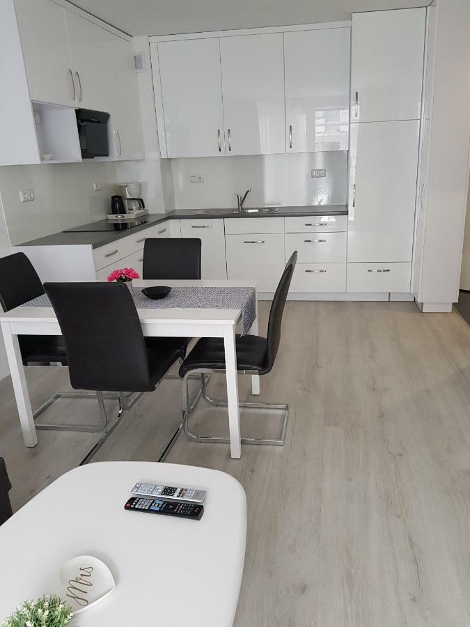 Apartamenty Blizej Morza Kasprowicza Kolobrzeg Bagian luar foto
